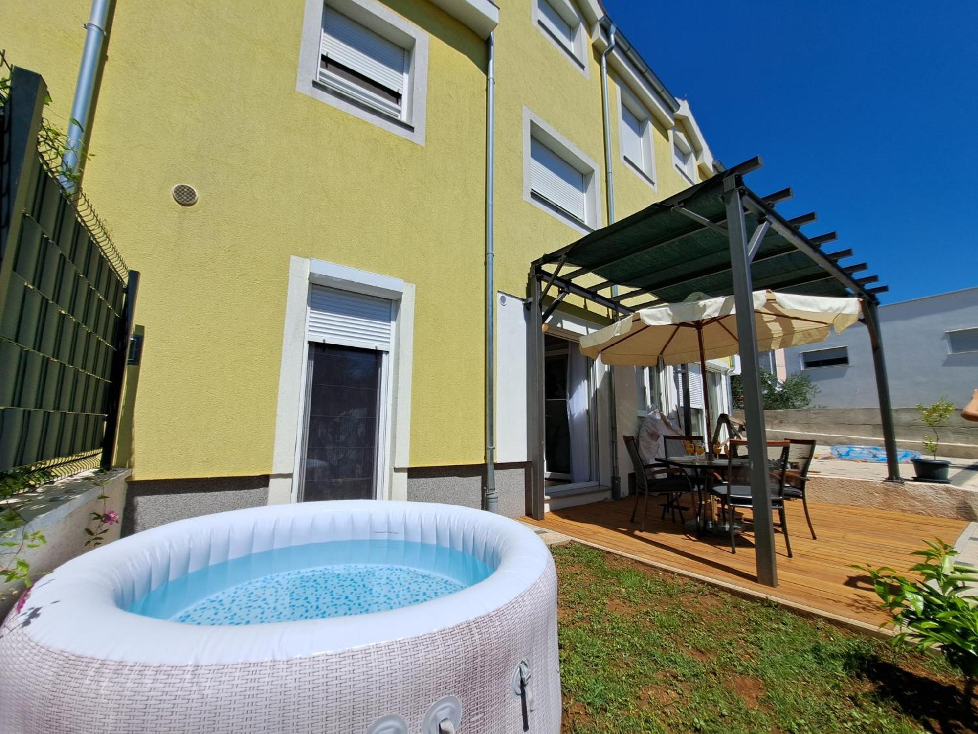 Jalumi Apartment Задар Екстериор снимка